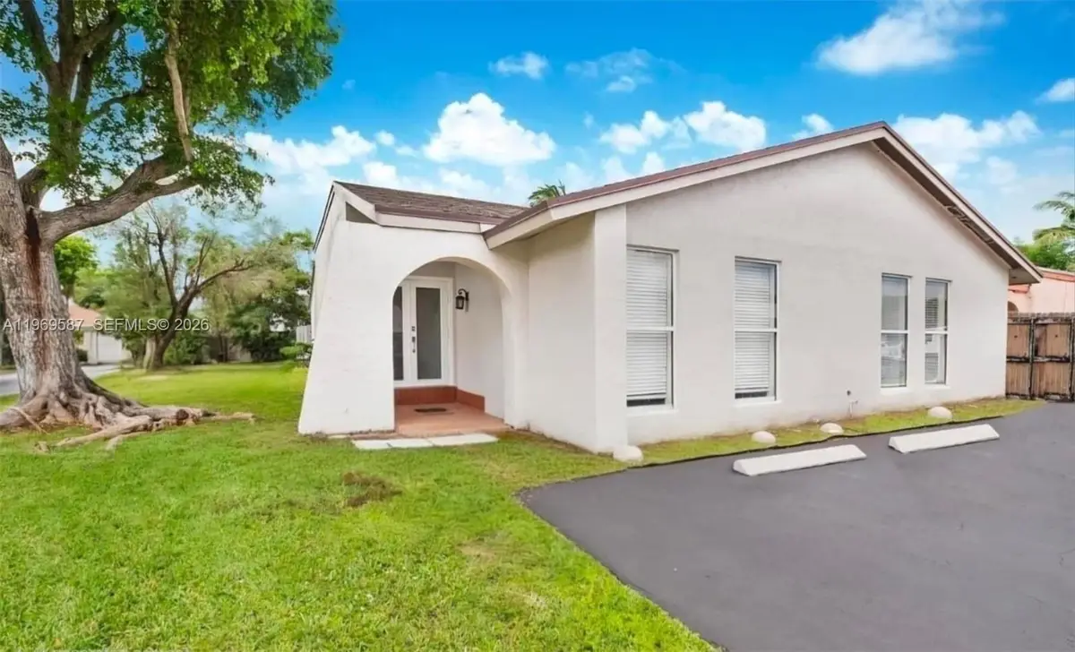 11417 SW 35 Ln, Miami, FL 33165 - #1
