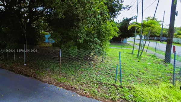 6227 NW 19th Av, Miami, FL 33147