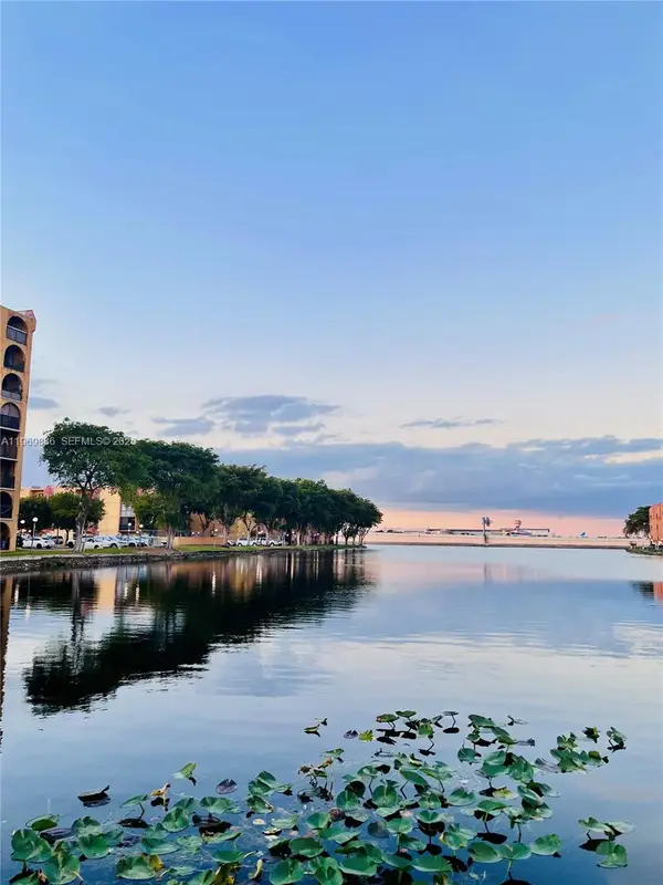 4721 NW 7th St, Miami, FL 33126