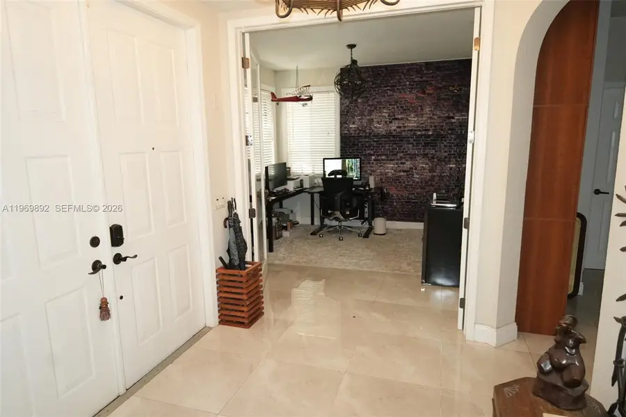 2706 Kinsington Cir #23-2, Weston, FL 33332 - #2