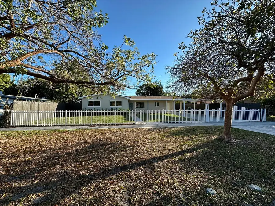 1910 NW 191 St, Miami Gardens, FL 33056 - #2