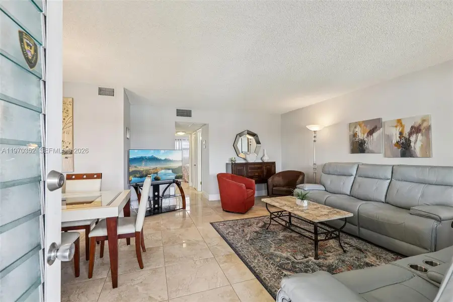 804 SE 7th St #402, Deerfield Beach, FL 33441 - #3