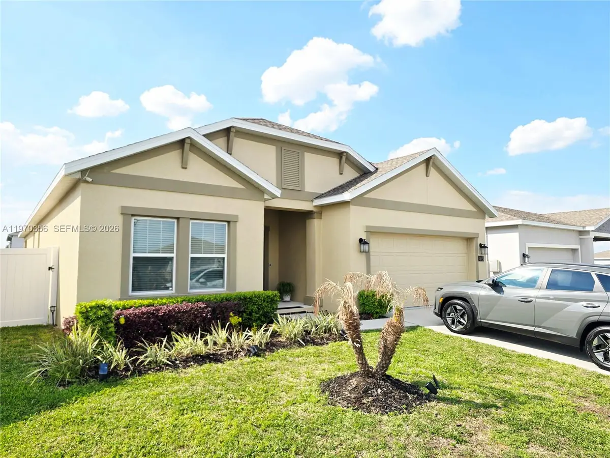 815 Kapi Dr, Groveland, FL 34736 - #1