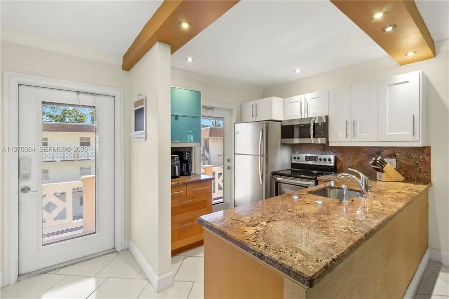 5121 W Oakland Park Blvd #304, Lauderdale Lakes, FL 33313 - #3