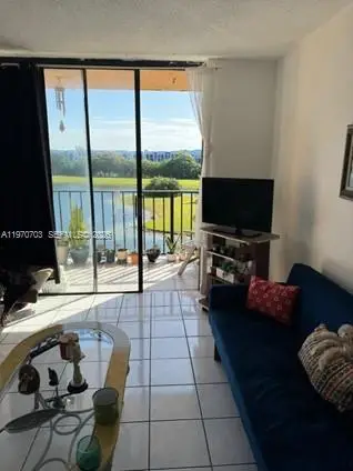 9688 Fontainebleau Blvd #409, Miami, FL 33172 - #2