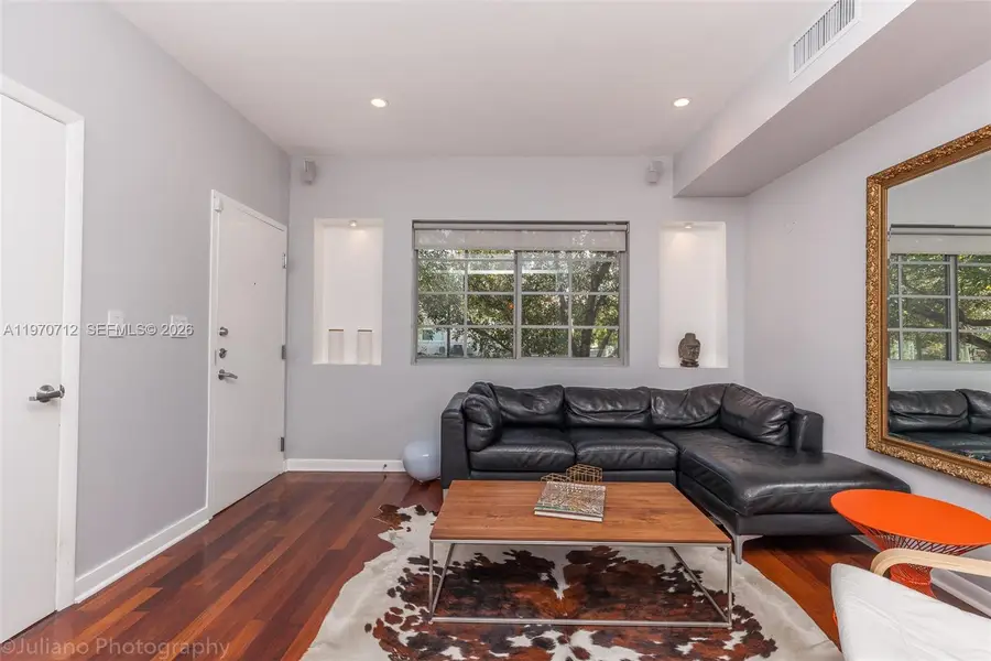 911 3rd St #1, Miami Beach, FL 33139 - #2