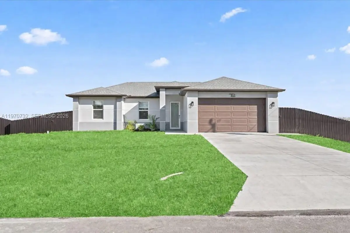 25 Diplomat Pkwy E, Cape Coral, FL 33909 - #1