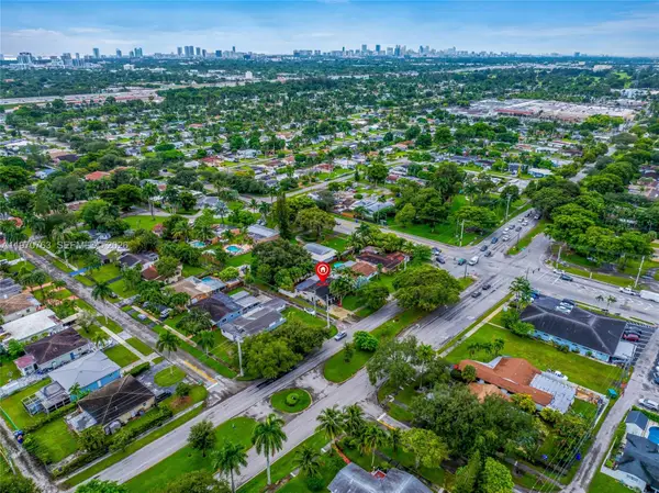 911 N Park Rd, Hollywood, FL 33021