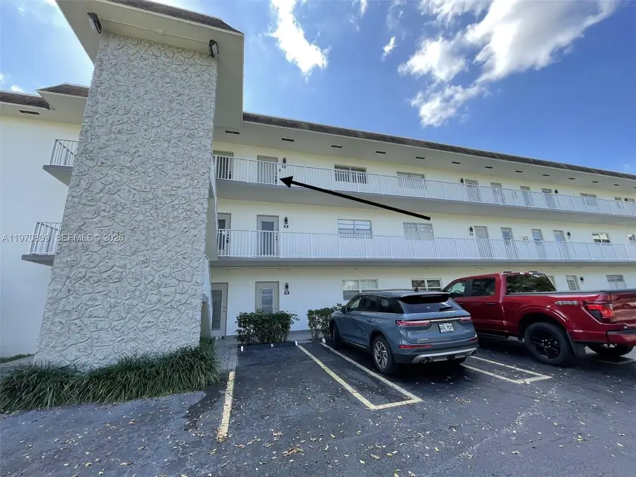 5102 NW 36th St #611, Lauderdale Lakes, FL 33319 - #3