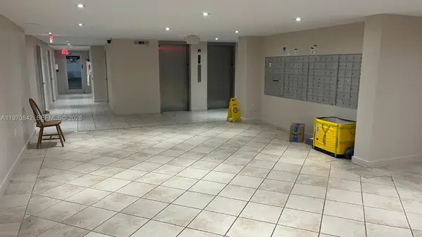 16465 NE 22nd Ave #609, North Miami Beach, FL 33160