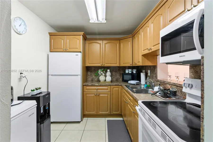 5201 NW 7th St #105, Miami, FL 33126 - #2