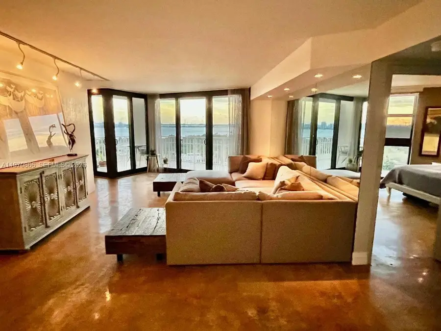 2000 Towerside Ter #1408, Miami, FL 33138 - #2