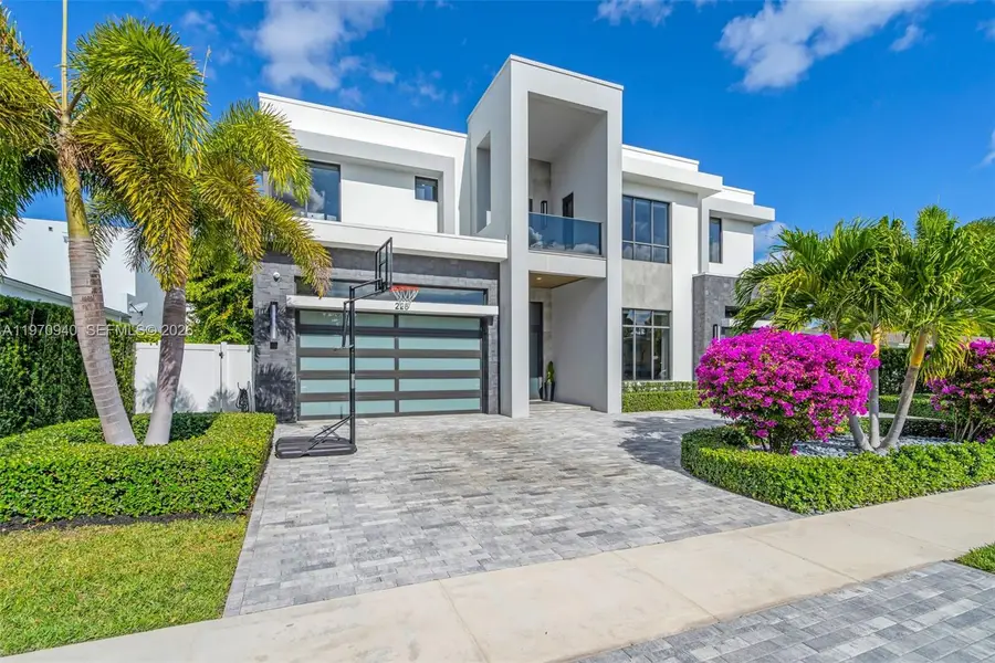 225 NE 3rd St, Boca Raton, FL 33432 - #3