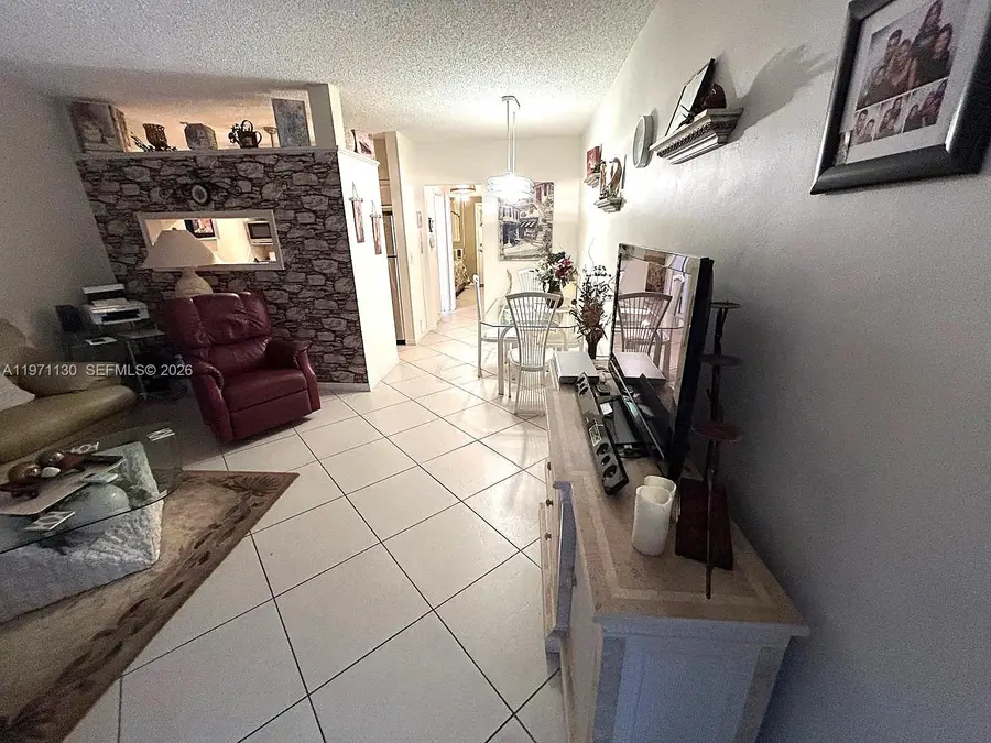 920 SW 11th Ave #9D, Hallandale Beach, FL 33009 - #2