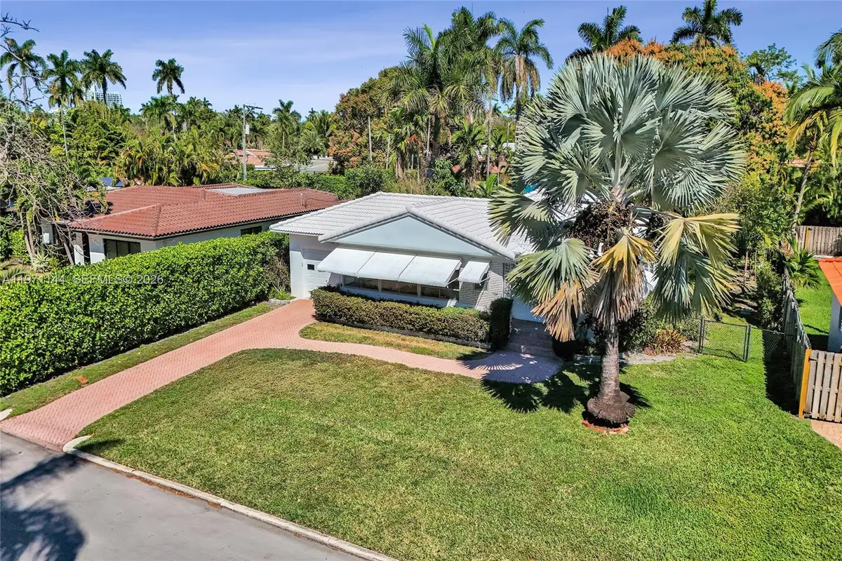 1235 Jefferson St, Hollywood, FL 33019 - #1