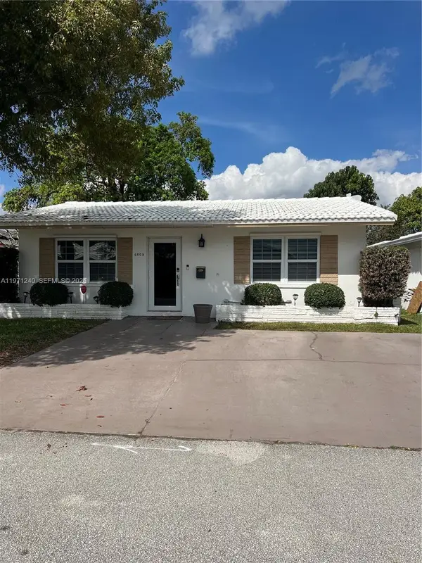 6805 NW 75th St, Tamarac, FL 33321