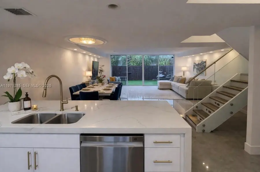 2308 NE 7th St #29, Hallandale Beach, FL 33009 - #2