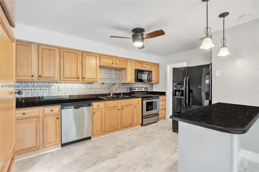 735 NE 38th St, Oakland Park, FL 33334 - #3