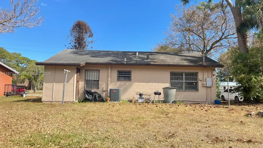 805 N 27th St, Fort Pierce, FL 34947 - #2
