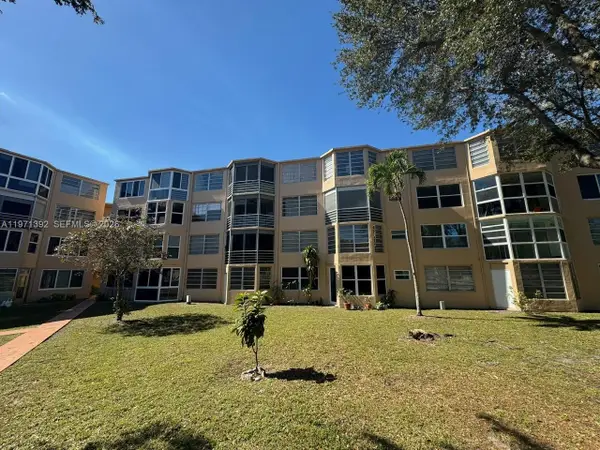 1301 NE 191st St #F405, Miami, FL 33179