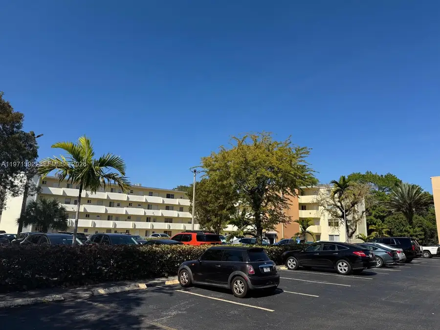 1301 NE 191st St #F405, Miami, FL 33179 - #3