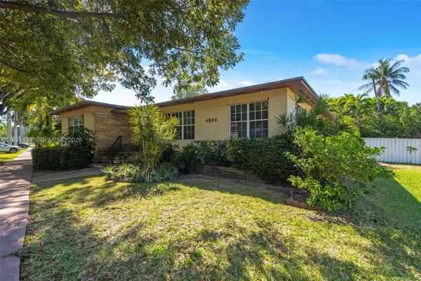 4582 Royal Palm Ave, Miami Beach, FL 33140