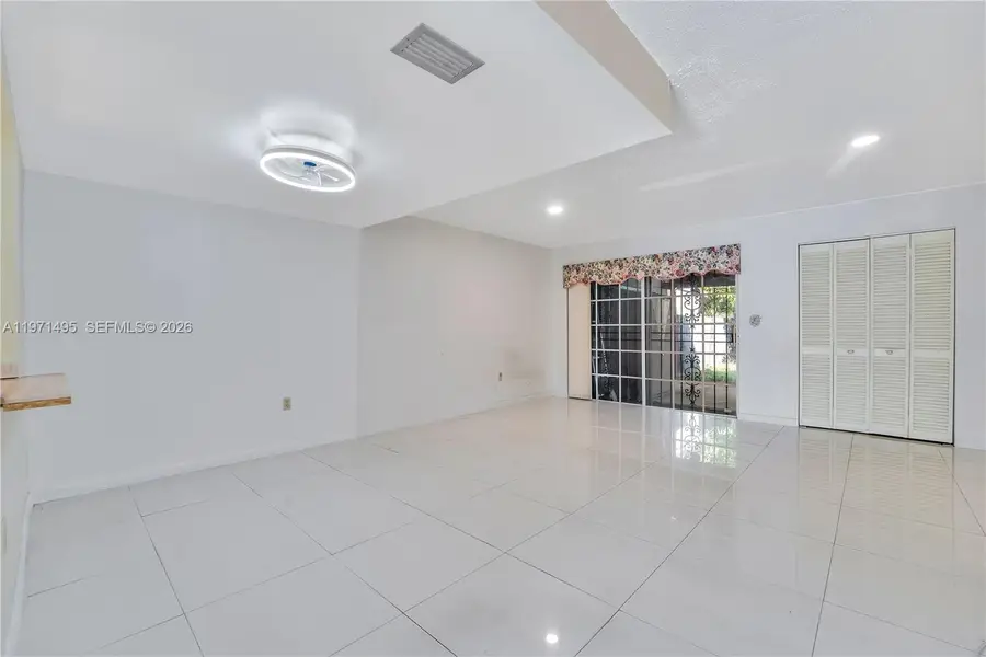 5433 NW 169th St, Miami Gardens, FL 33055 - #2