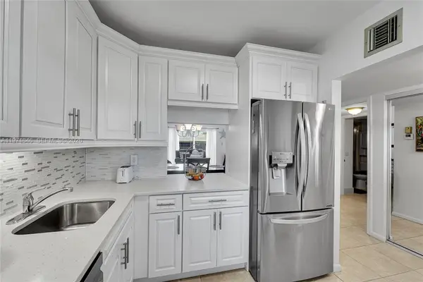 650 NW 80th Ter #206, Margate, FL 33063