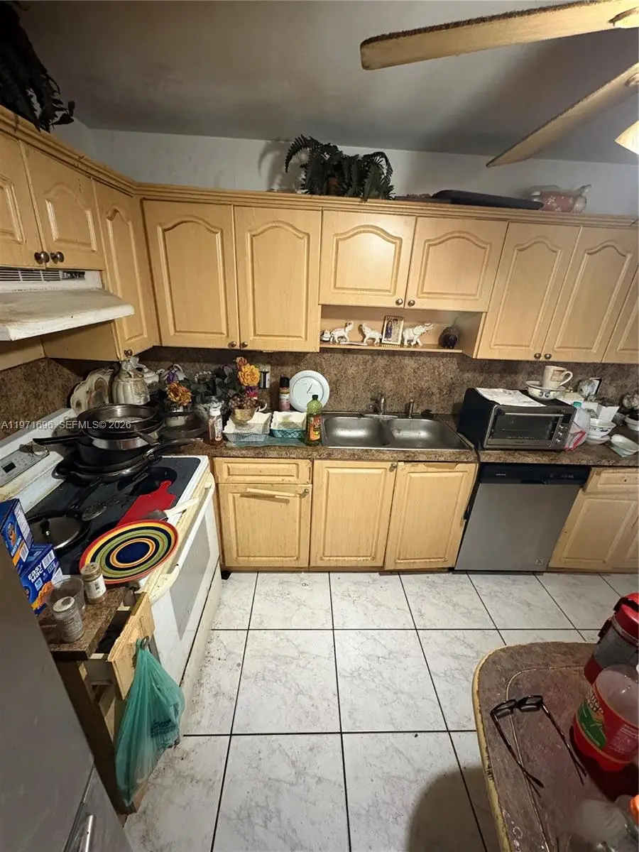 1401 NE 191st St #D204, Miami, FL 33179 - #2