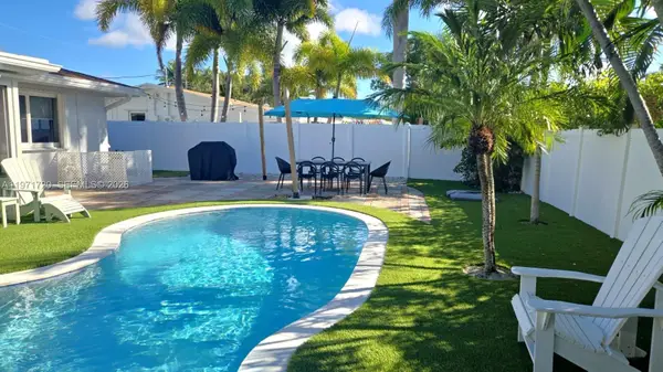 2770 NE 30th St, Lighthouse Point, FL 33064