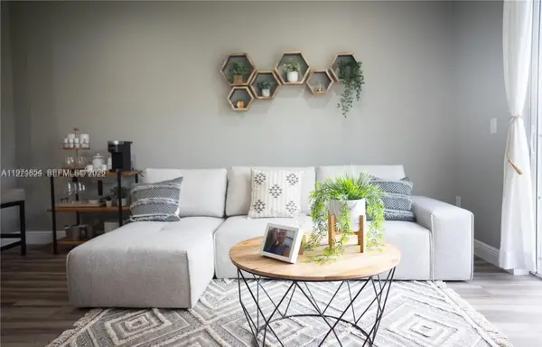 7941 Catalina Cir #7941, Tamarac, FL 33321