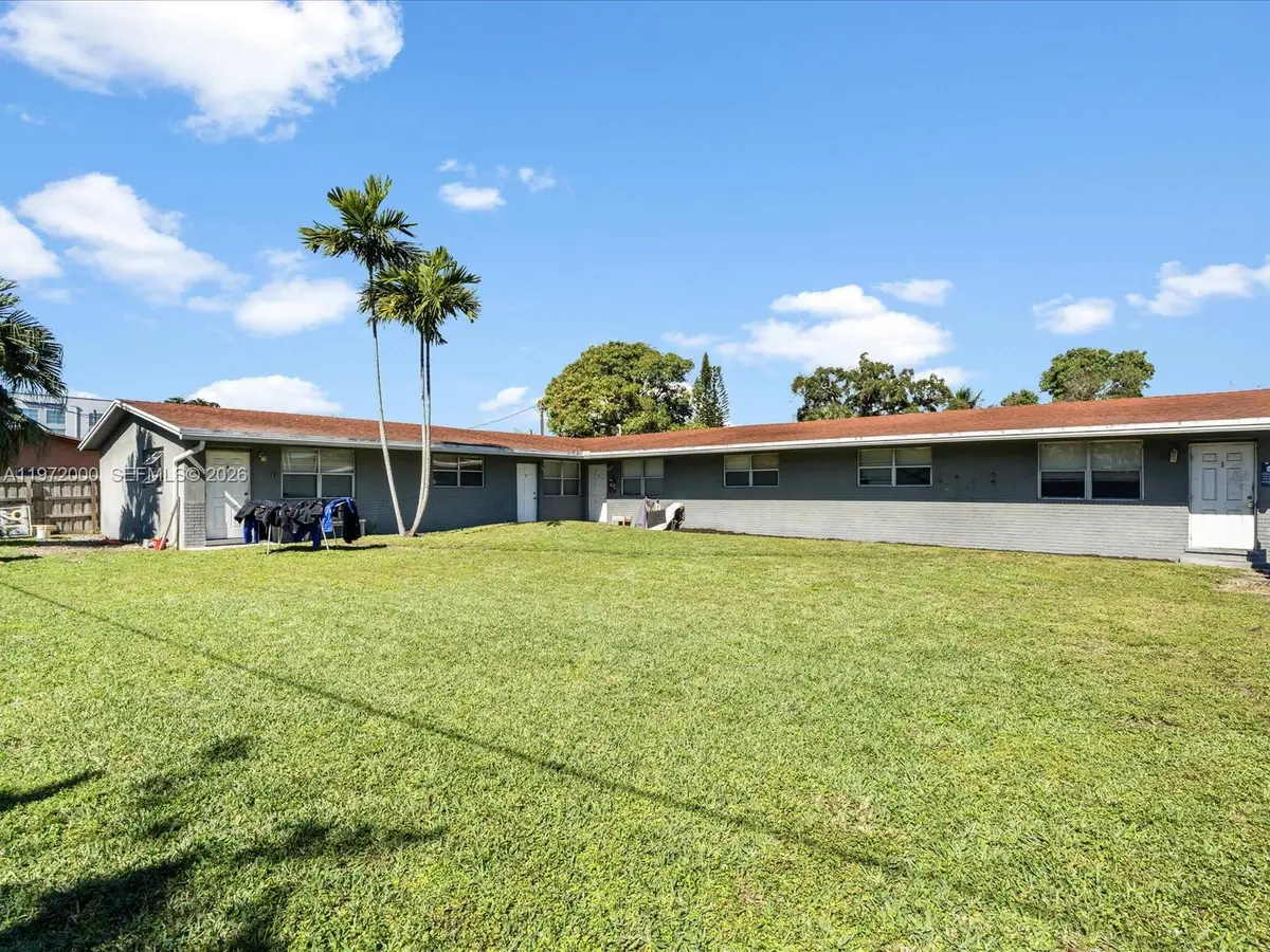 118 Phippen Waiters Rd, Dania Beach, FL 33004 - #1