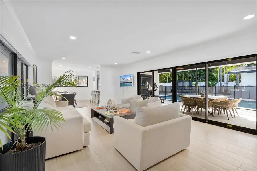 8201 SW 151st St, Palmetto Bay, FL 33158 - #3