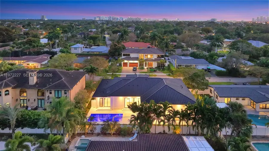 2709 NE 25th Ct, Fort Lauderdale, FL 33305 - #2