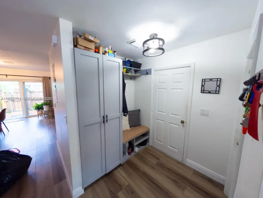 Address Withheld By Seller, Miami, FL 33185 - #2