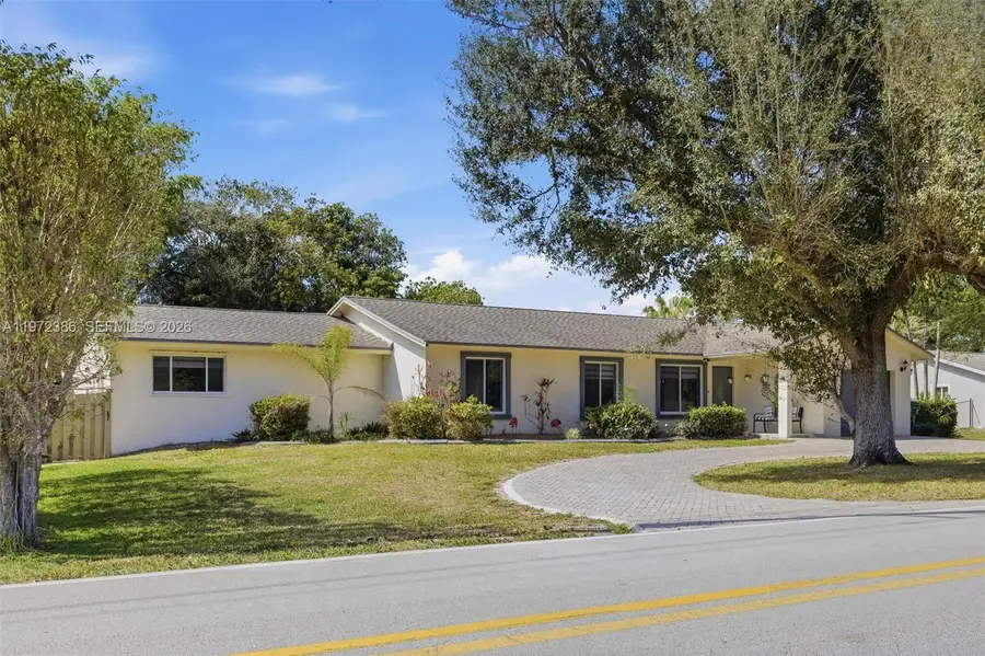 431 S Old Hiatus Rd, Plantation, FL 33325 - #3