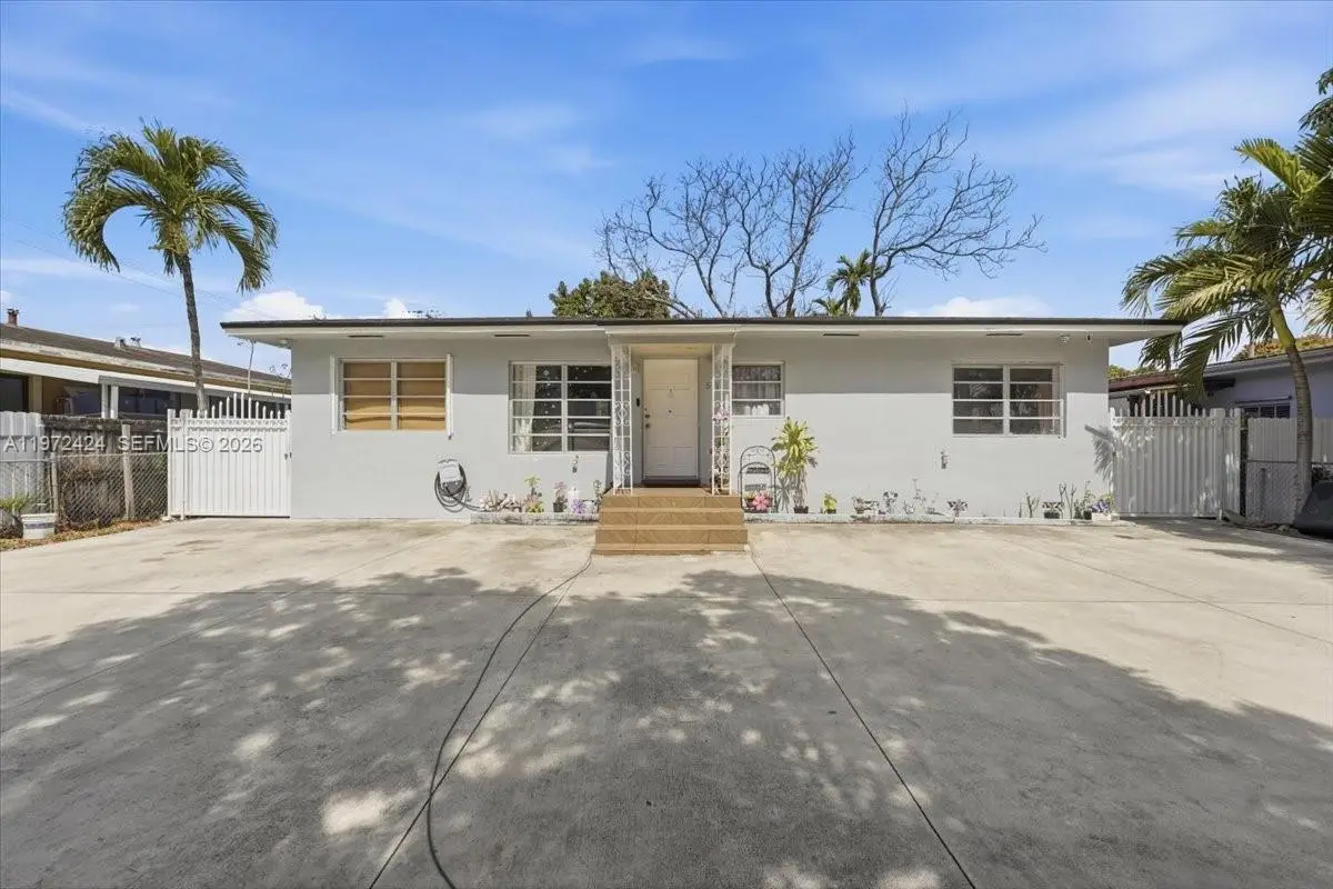 511 E 27th St, Hialeah, FL 33013 - #1