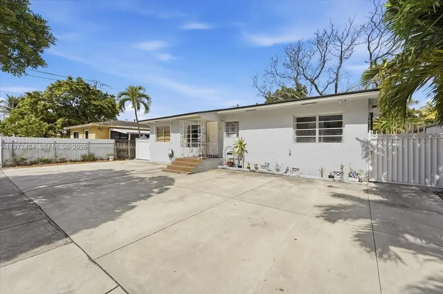 511 E 27th St, Hialeah, FL 33013 - #2