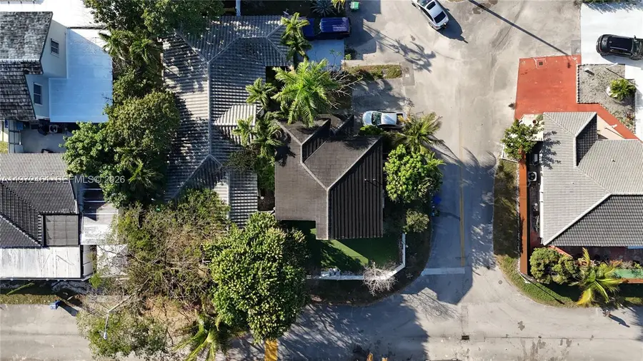 18499 NW 52nd Path, Miami Gardens, FL 33055 - #2