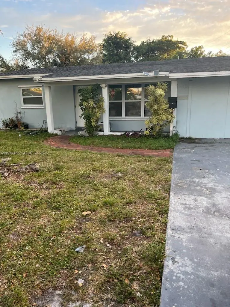 840 NE 32nd Ct, Pompano Beach, FL 33064 - #1