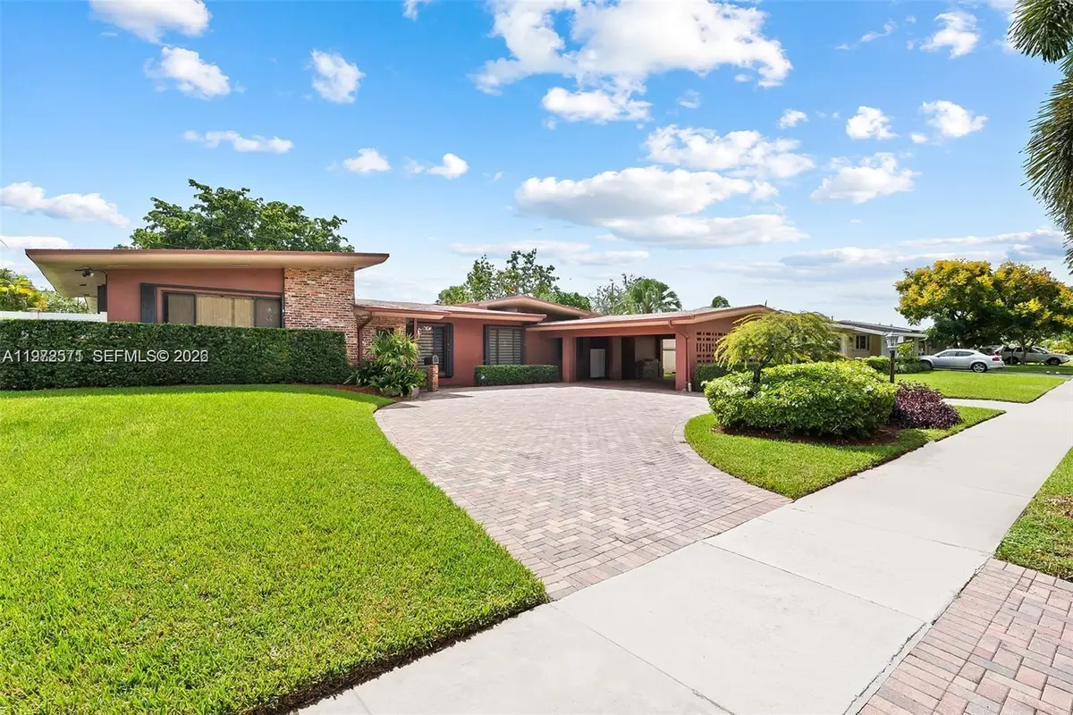 811 N Highland Dr, Hollywood, FL 33021 - #1