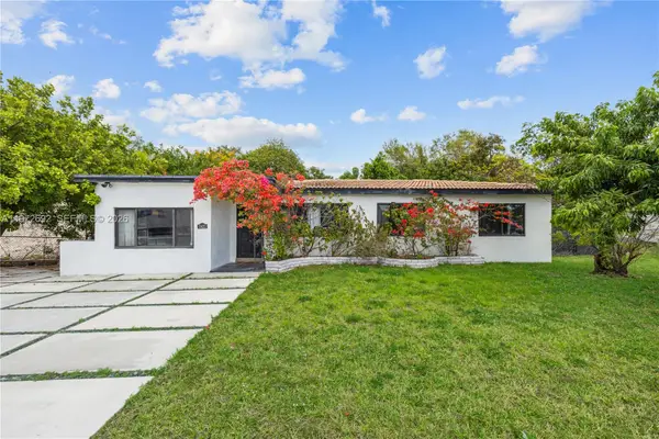 2421 NE 187th St, Miami, FL 33180