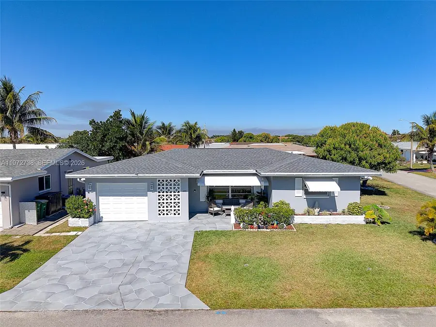 5409 NW 49th Ave, Tamarac, FL 33319 - #2