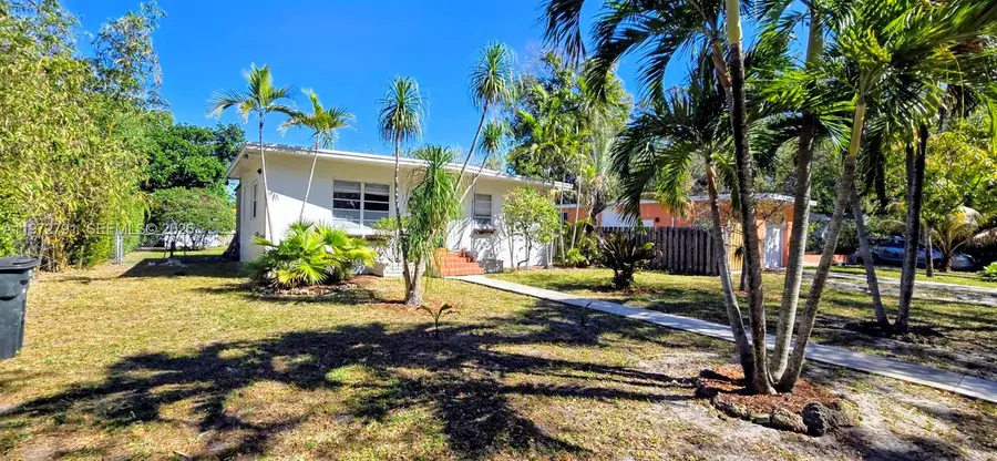 1135 NE 133rd St, North Miami, FL 33161 - #2