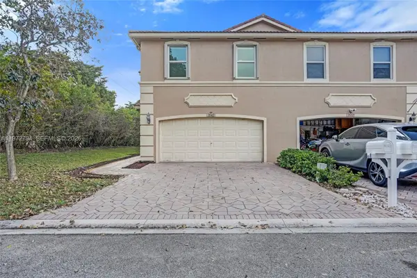 3542 Santa Fe Pl, Coconut Creek, FL 33073