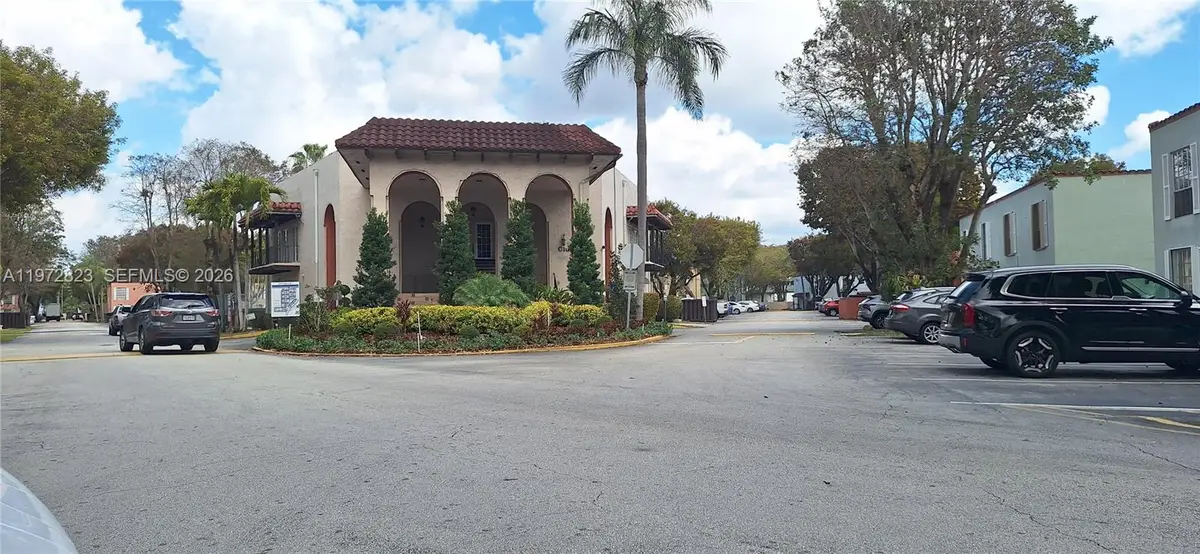 10832 N Kendall Dr #U16, Kendall, FL 33176 - #1