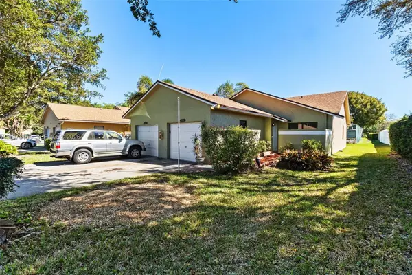 5356 Gate Lake Rd #5356, Tamarac, FL 33319