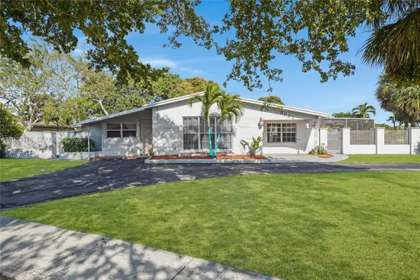 3861 NW 6th Ct, Lauderhill, FL 33311