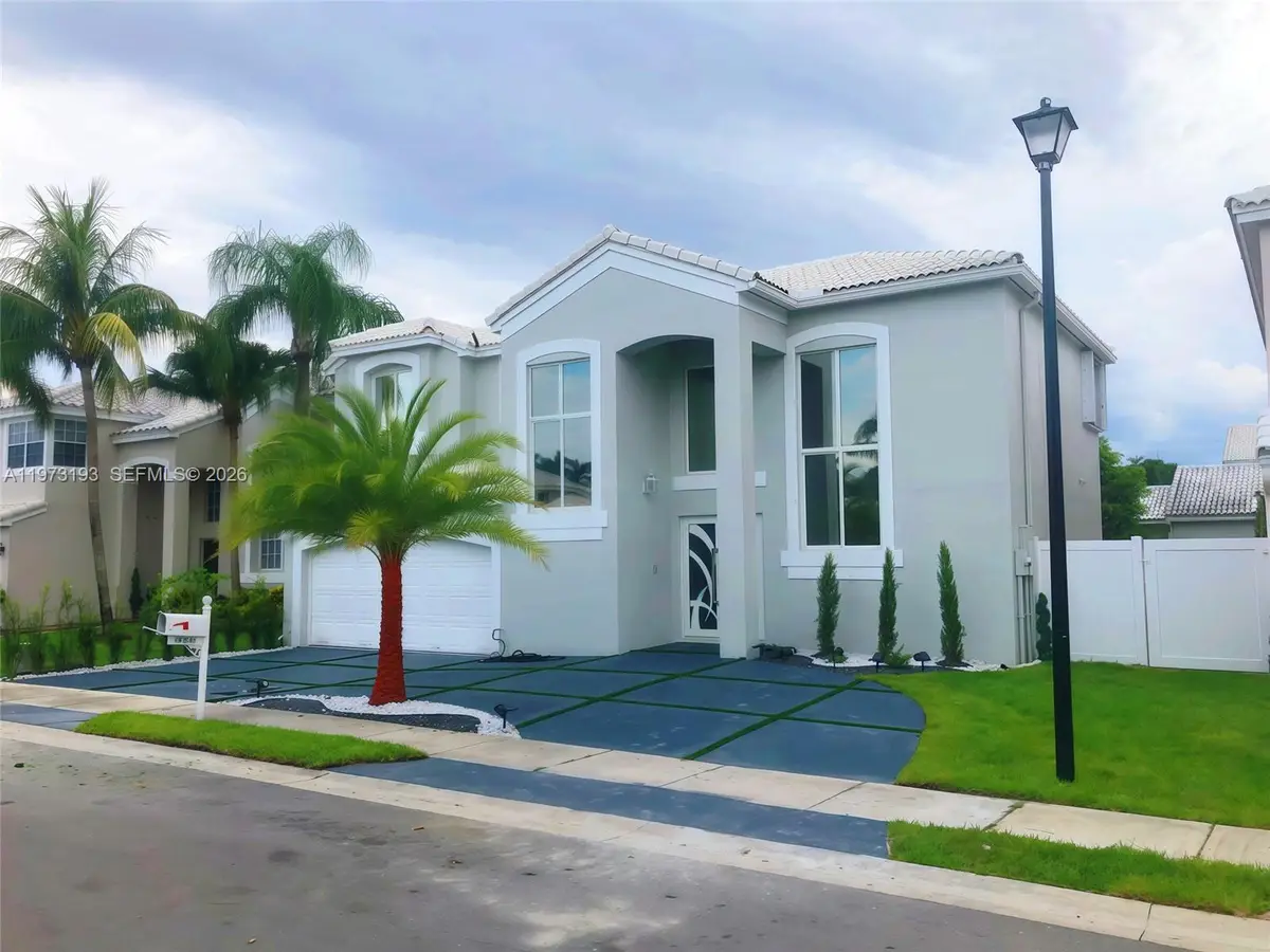 926 SW 102nd Ter, Pembroke Pines, FL 33025 - #1