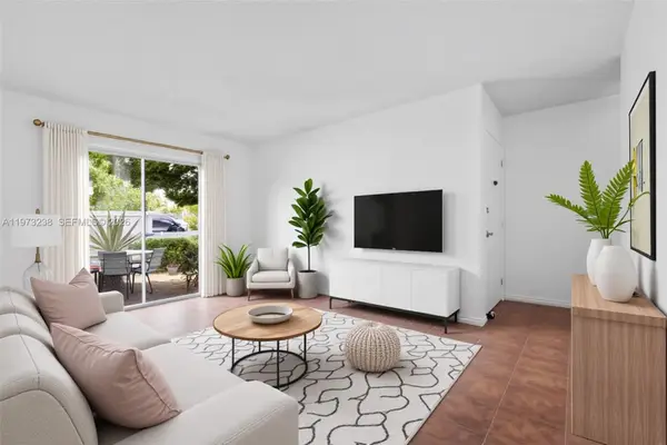 5216 NE 6th Ave #B3, Oakland Park, FL 33334